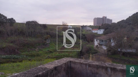 Quinta T0 para Venda em Sé, Santa Maria e Meixedo
