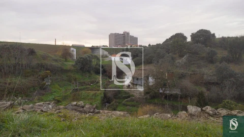 Quinta T0 para Venda em Sé, Santa Maria e Meixedo