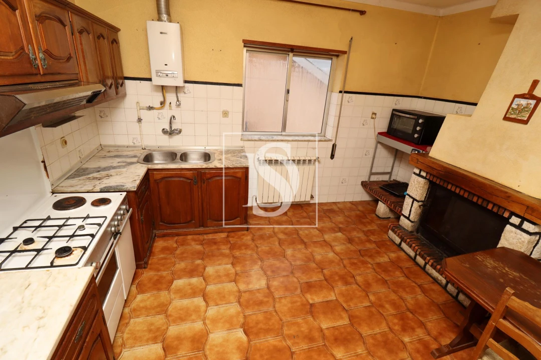 Moradia T3 para Venda em Samil Foto 5