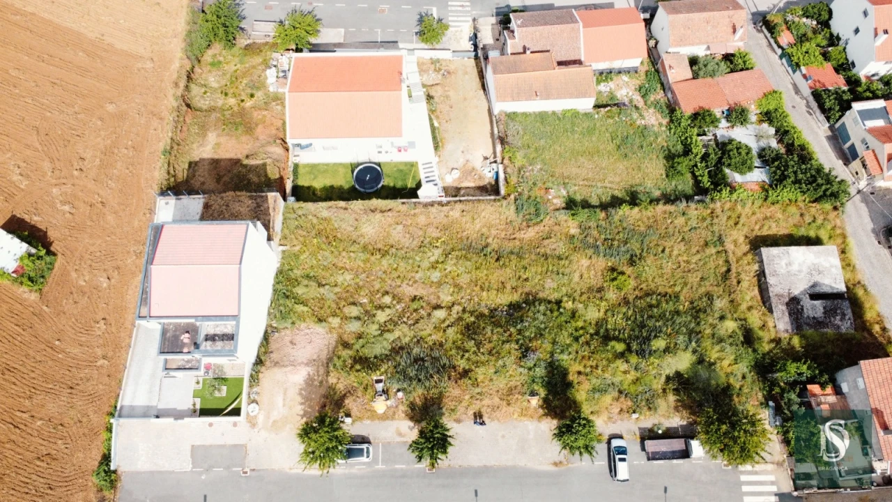 Terreno para Venda em Sé, Santa Maria e Meixedo Foto 5