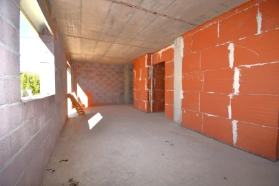 Prédio para Venda em Sé, Santa Maria e Meixedo