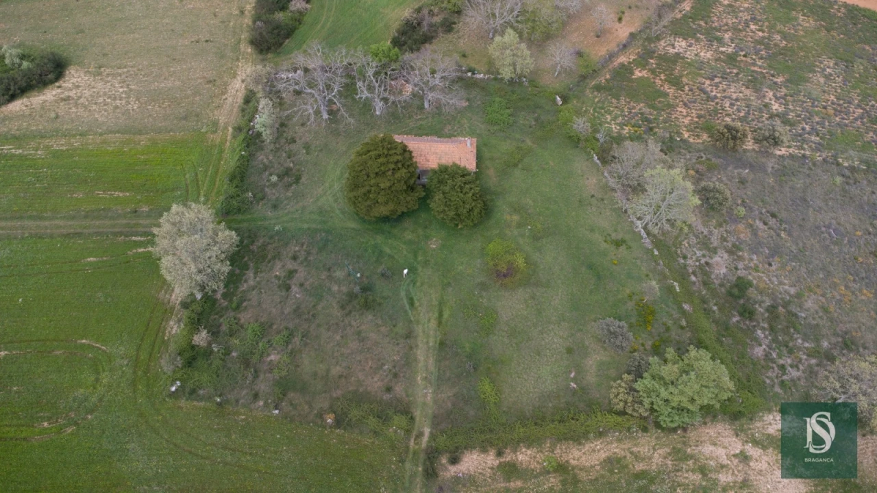 Moradia T0 para Venda em Ifanes e Paradela Foto 5