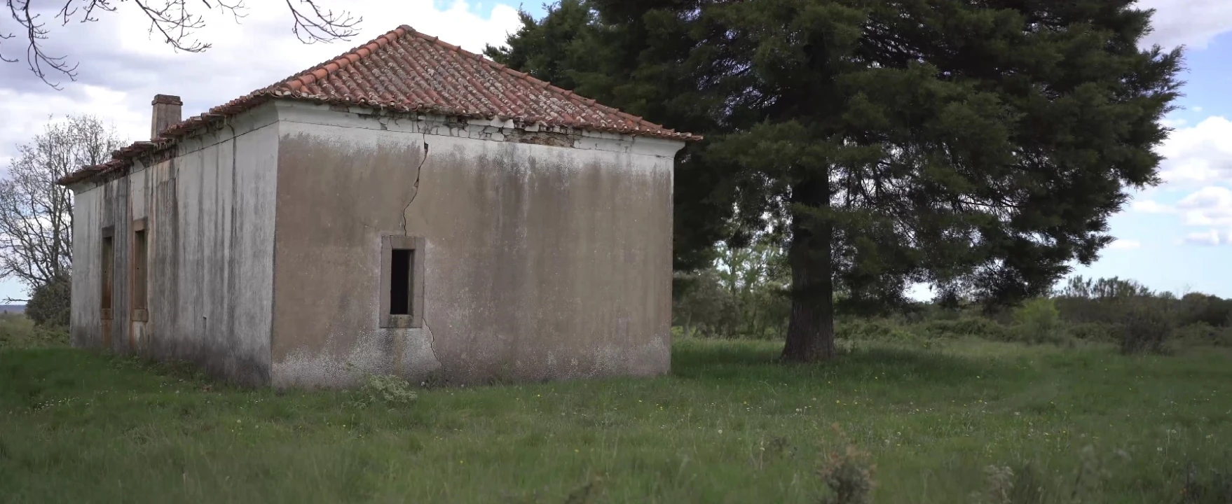 Moradia T0 para Venda em Ifanes e Paradela Foto 1