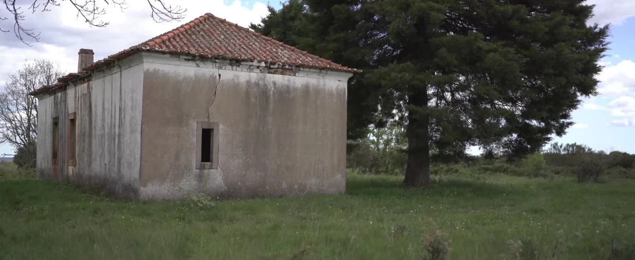 Moradia T0 para Venda em Ifanes e Paradela