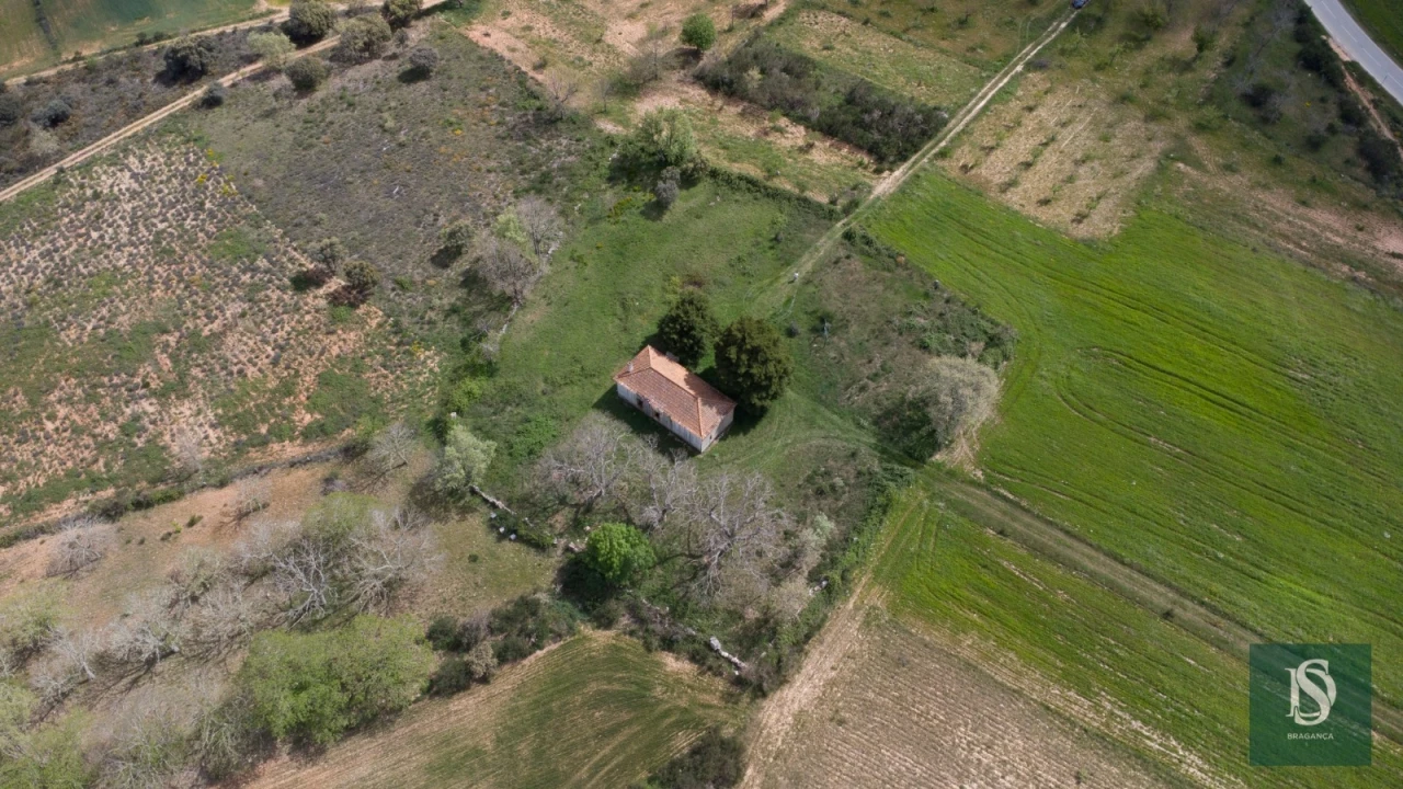 Moradia T0 para Venda em Ifanes e Paradela Foto 2