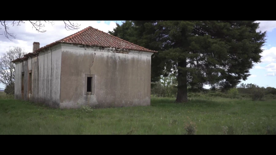 Moradia T0 para Venda em Ifanes e Paradela
