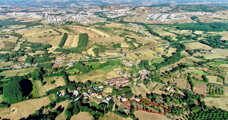 Terreno para Venda em Castro de Avelãs Foto 16