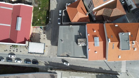 Prédio para Venda em Sé, Santa Maria e Meixedo