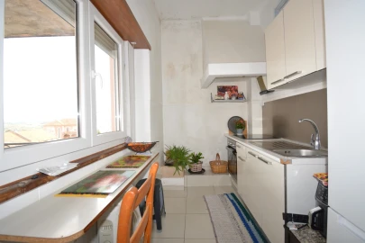 Prédio para Venda em Sé, Santa Maria e Meixedo