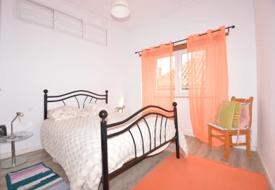 Prédio para Venda em Sé, Santa Maria e Meixedo