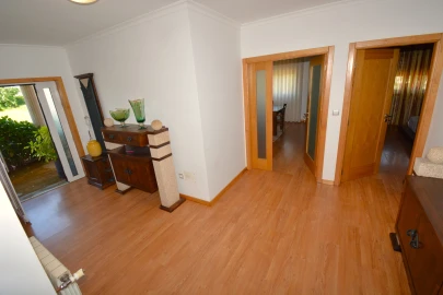 Moradia T5 para Venda em Rebordãos