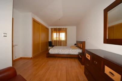 Moradia T5 para Venda em Rebordãos