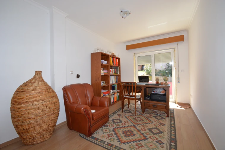 Moradia T5 para Venda em Rebordãos Foto 5