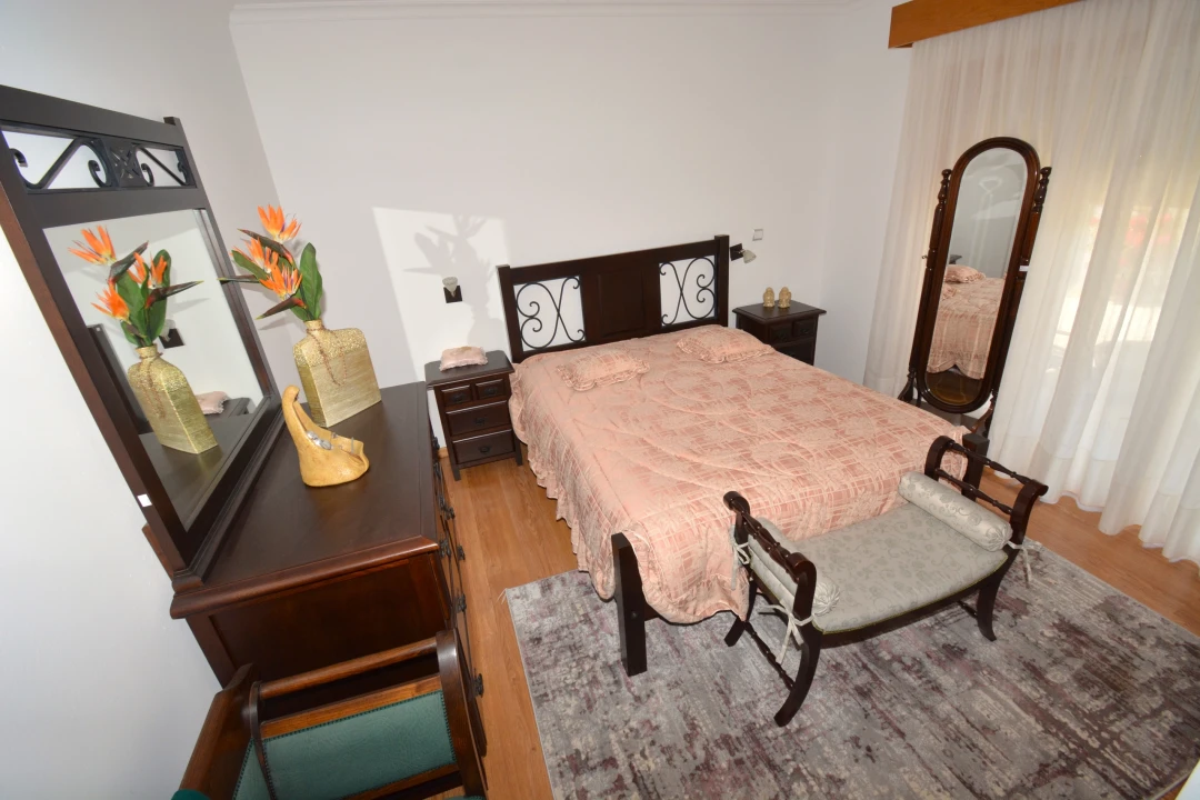 Moradia T5 para Venda em Rebordãos Foto 12