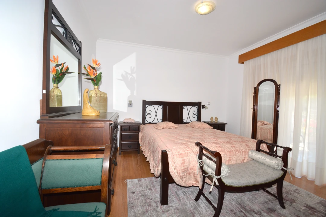 Moradia T5 para Venda em Rebordãos Foto 9