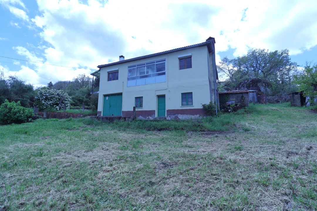 Moradia T3 para Venda em Santa Comba de Rossas Foto 27