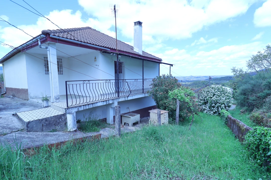 Moradia T3 para Venda em Santa Comba de Rossas Foto 26