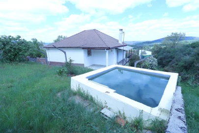 Moradia T3 para Venda em Santa Comba de Rossas