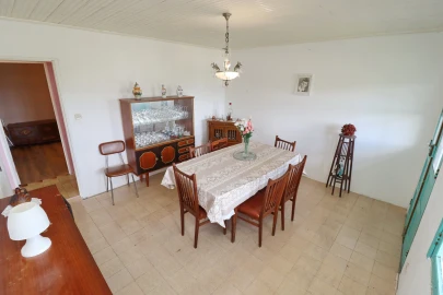 Moradia T3 para Venda em Santa Comba de Rossas