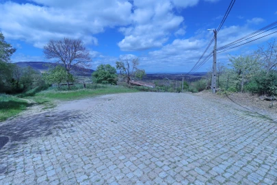 Moradia T3 para Venda em Santa Comba de Rossas