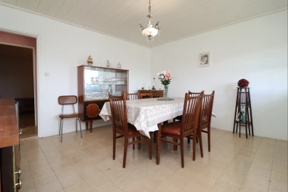 Moradia T3 para Venda em Santa Comba de Rossas