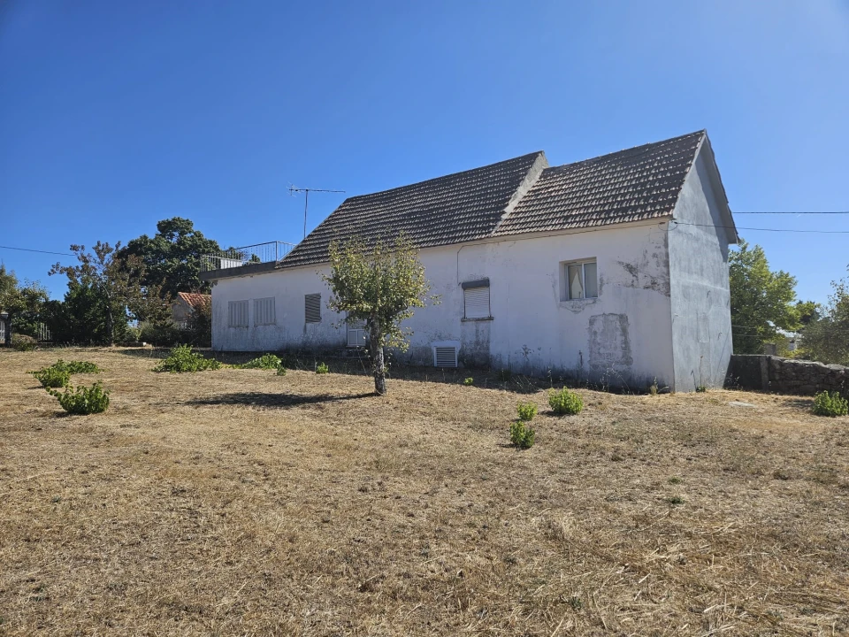 Moradia T3 para Venda em Parada e Faílde Foto 26