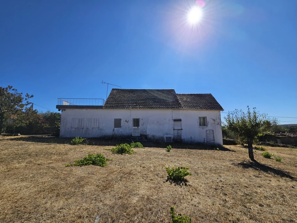 Moradia T3 para Venda em Parada e Faílde Foto 13