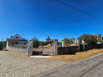 Moradia T3 para Venda em Parada e Faílde