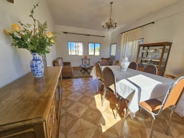 Moradia T3 para Venda em Parada e Faílde