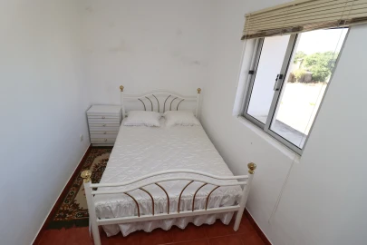 Moradia T3 para Venda em Parada e Faílde