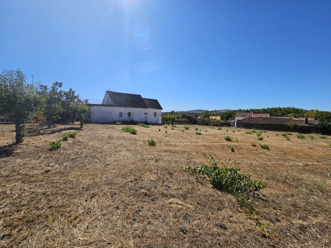 Moradia T3 para Venda em Parada e Faílde Foto 23