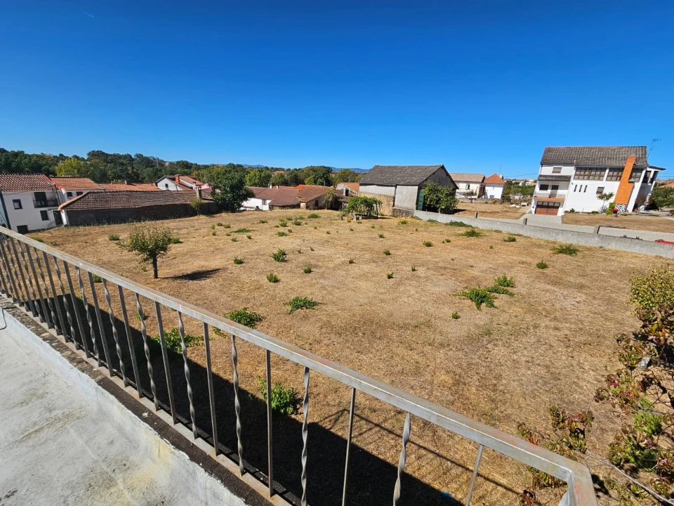 Moradia T3 para Venda em Parada e Faílde Foto 8