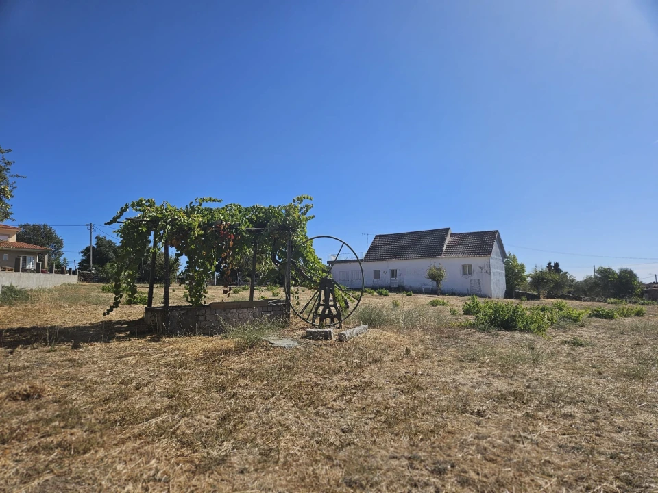 Moradia T3 para Venda em Parada e Faílde Foto 1