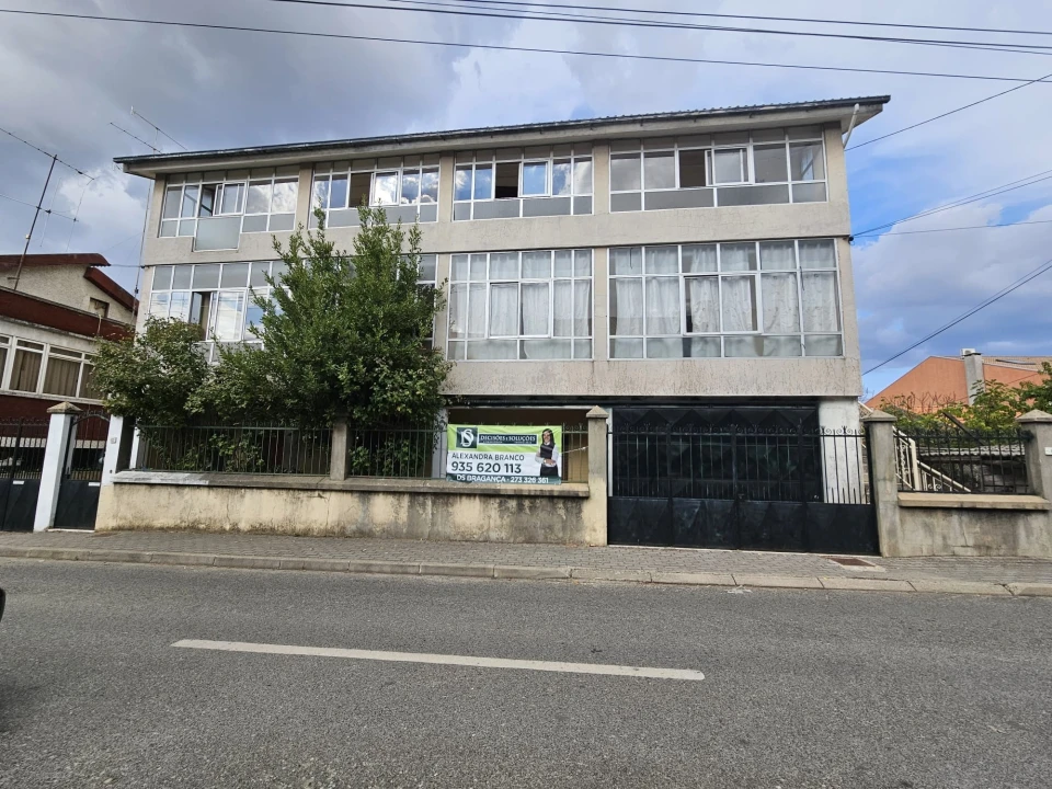 Moradia T10 para Venda em Sé, Santa Maria e Meixedo Foto 16