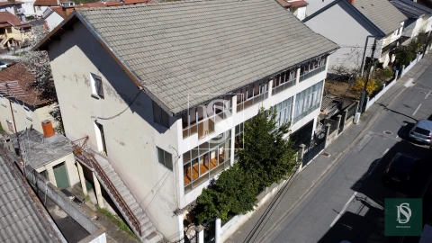 Moradia T10 para Venda em Sé, Santa Maria e Meixedo