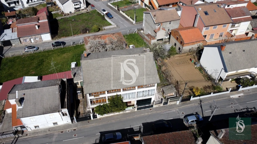 Moradia T10 para Venda em Sé, Santa Maria e Meixedo Foto 23