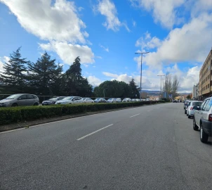 Loja para Arrendamento em Sé, Santa Maria e Meixedo