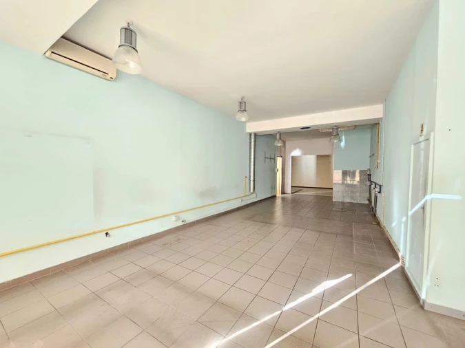 Loja para Arrendamento em Sé, Santa Maria e Meixedo Foto 7