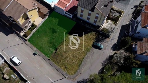 Terreno para Venda em Sé, Santa Maria e Meixedo