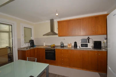 Apartamento T2 para Venda em Sé, Santa Maria e Meixedo