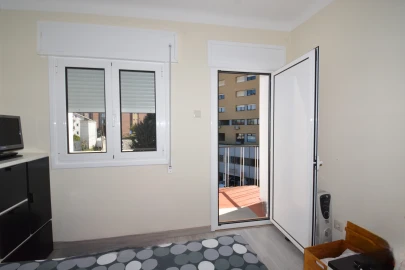 Apartamento T2 para Venda em Sé, Santa Maria e Meixedo