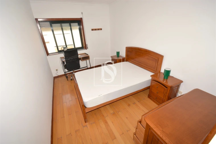 Apartamento T3 para Arrendamento em Sé, Santa Maria e Meixedo Foto 9