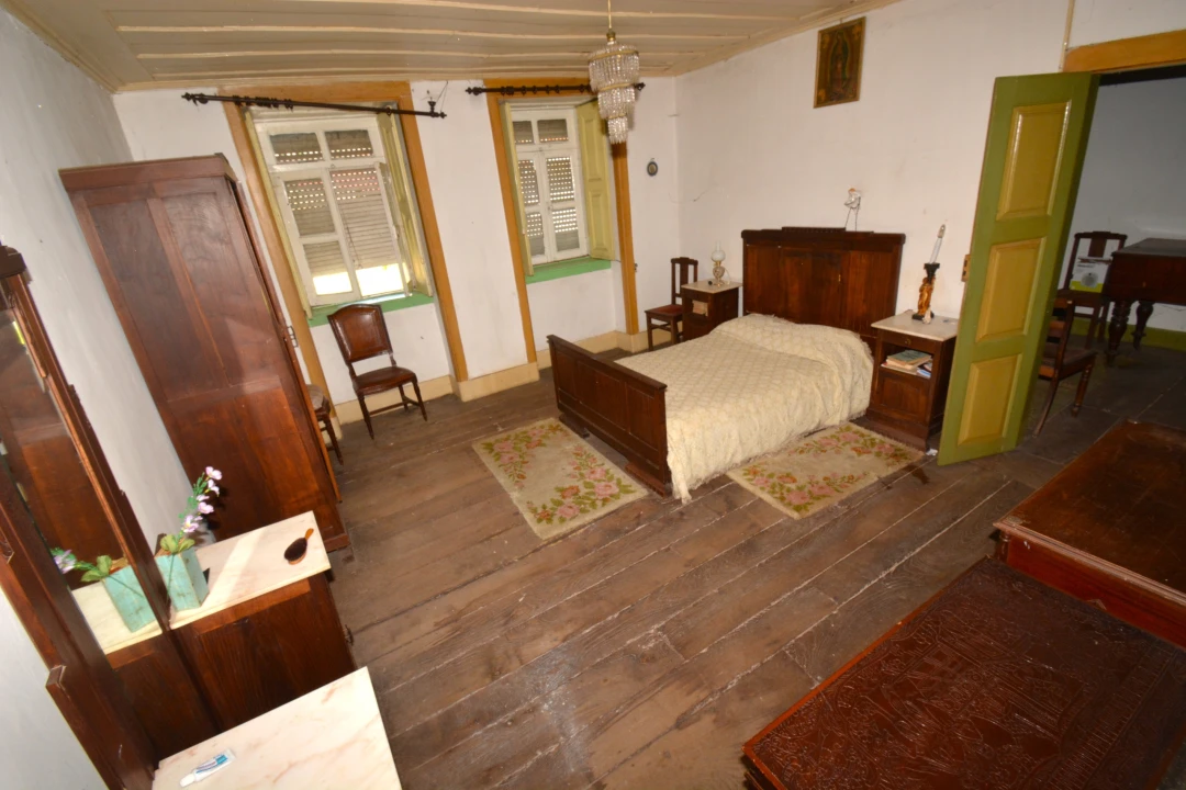 Moradia T0 para Venda em Sé, Santa Maria e Meixedo Foto 8