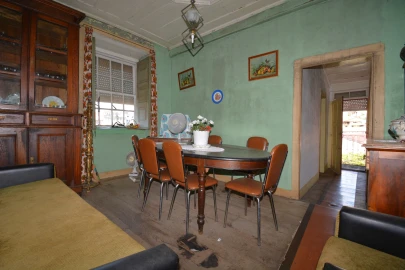 Moradia T0 para Venda em Sé, Santa Maria e Meixedo