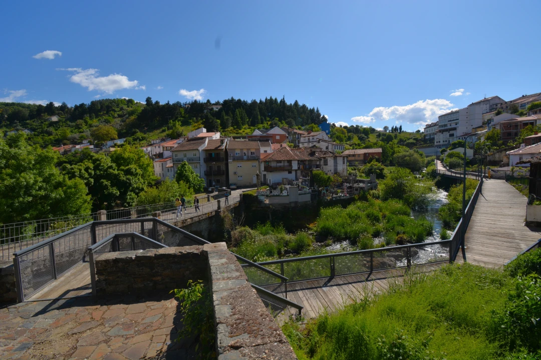 Moradia T0 para Venda em Sé, Santa Maria e Meixedo Foto 12