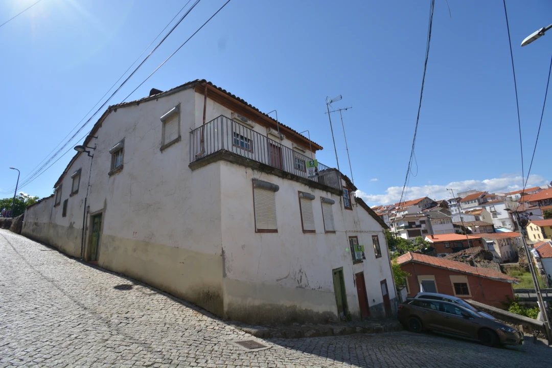 Moradia T0 para Venda em Sé, Santa Maria e Meixedo Foto 16