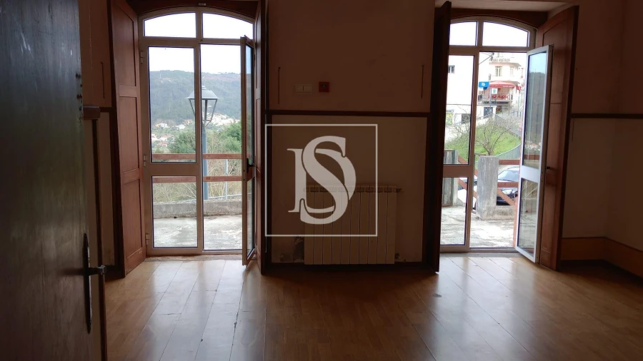 Prédio para Venda em Penacova Foto 2