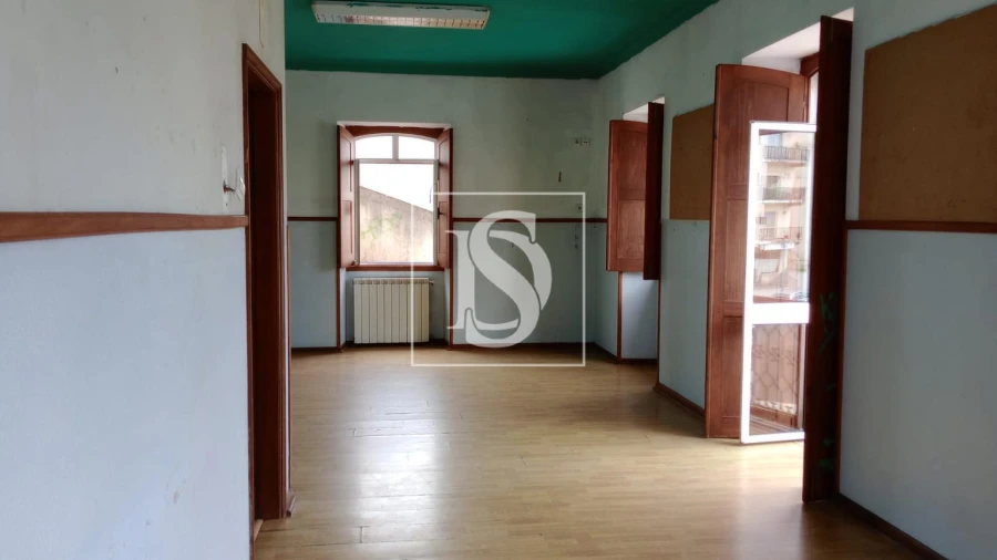 Prédio para Venda em Penacova Foto 7