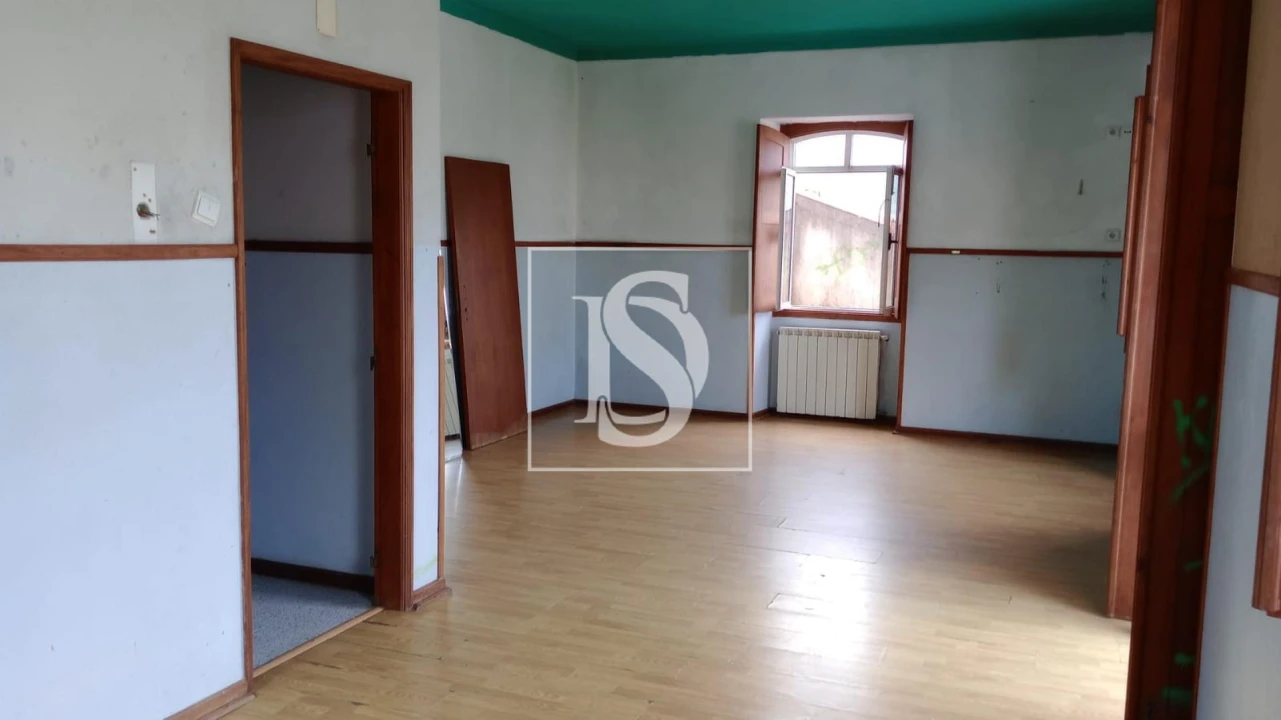 Prédio para Venda em Penacova Foto 8