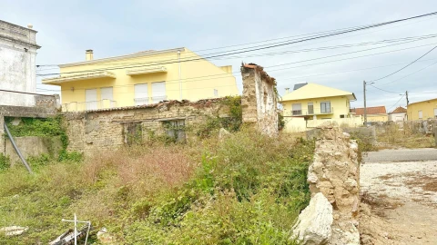 Terreno para Venda em Alqueidão